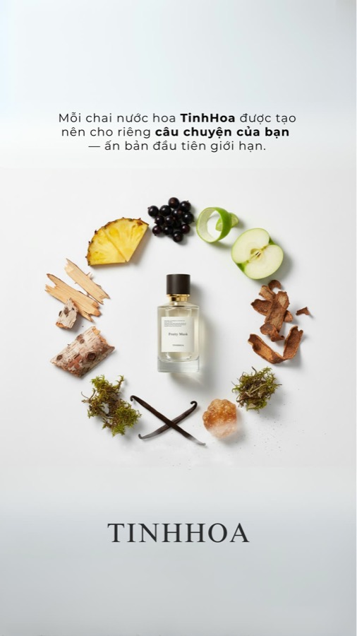 Tinhhoa notes flat lay ad